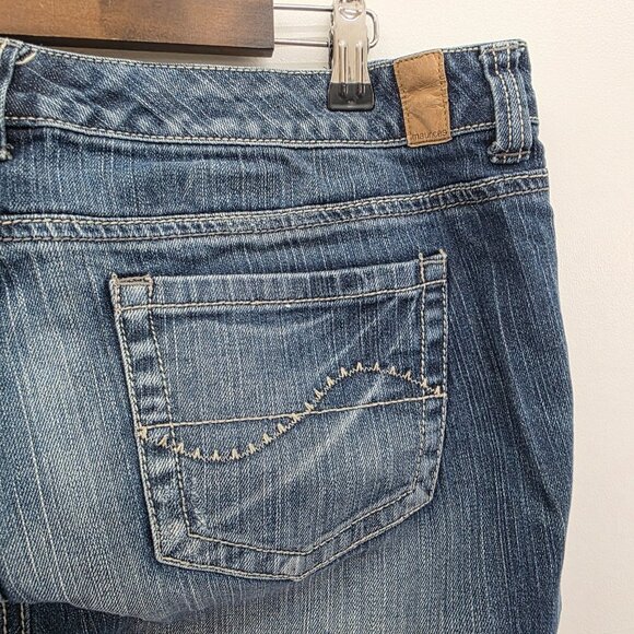 Maurices Bootcut Jeans Laney Stretch Medium Wash Distressed 13/14L Y2K Casual - Picture 10 of 15